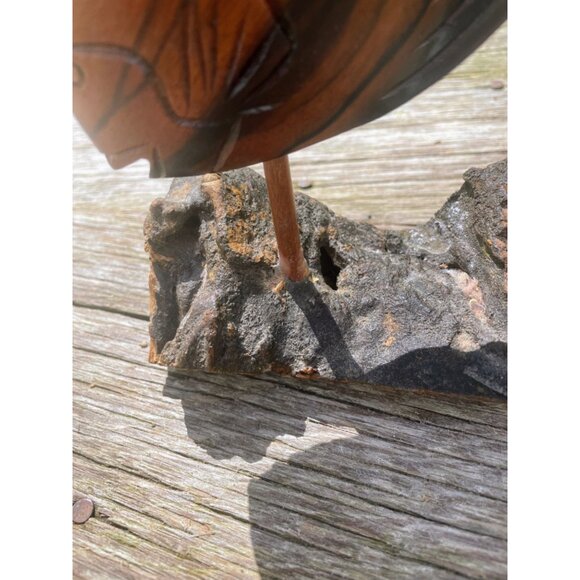 Vintage MCM Carved Wood Tropical Fish Sculpture on Drift Wood - Picture 4 of 13